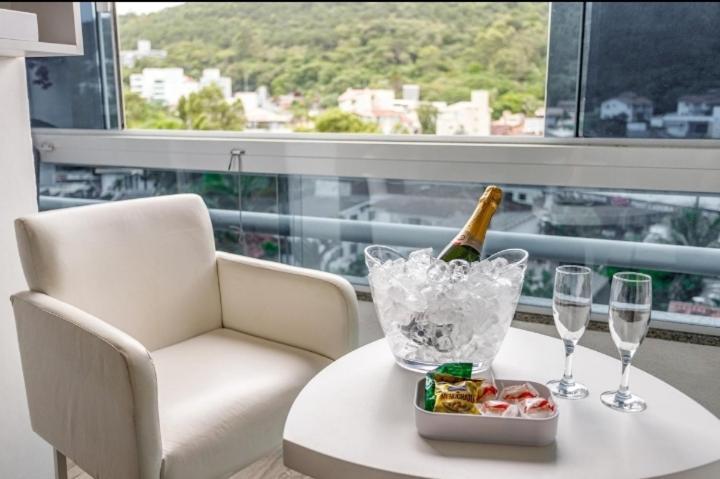 Jurere Summer - Vista Do Mar - Proximo Vila Gastronomica Florianópolis Szoba fotó